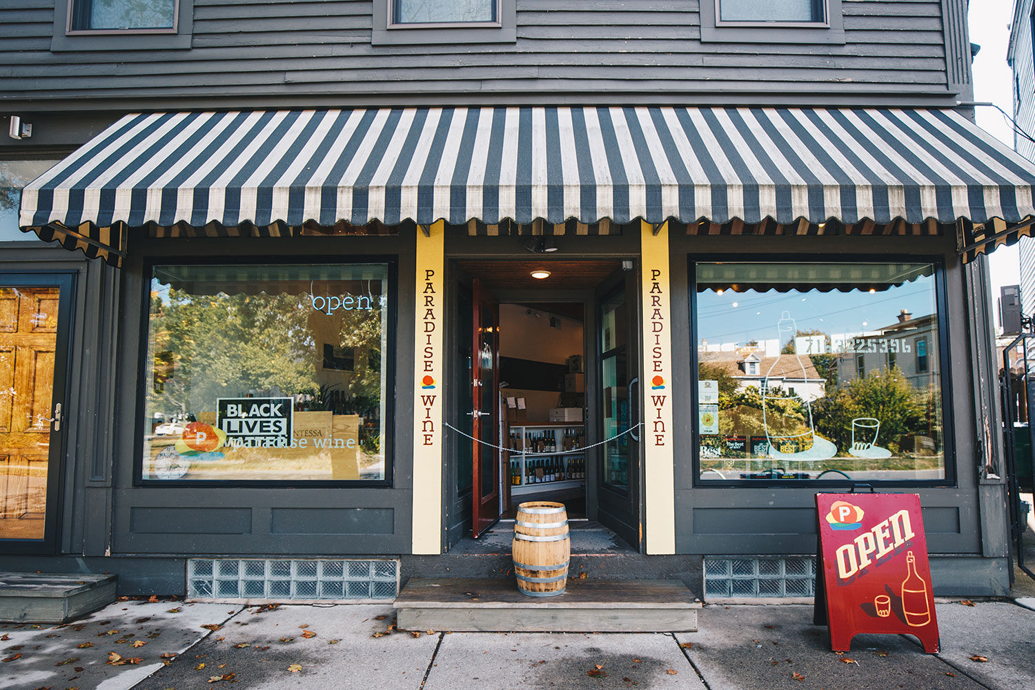 Paradise-Wine-shop.jpg